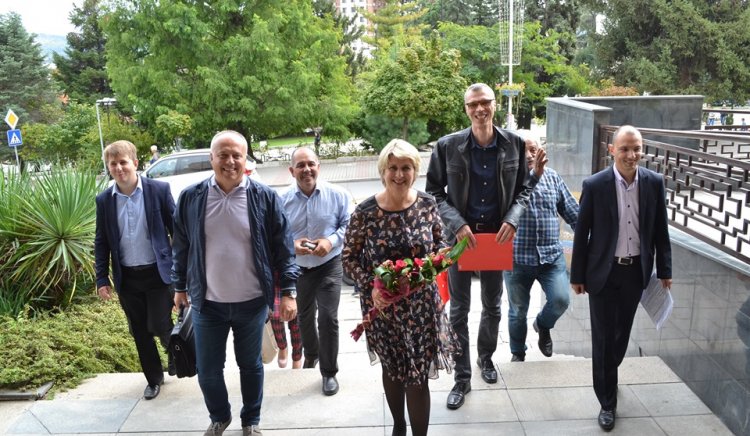 Весела Лечева официално се регистрира като кандидат за кмет на Велико Търново