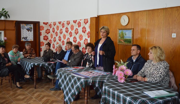 Весела Лечева в Дебелец: Всеки глас, който не е за БСП, е в помощ на ГЕРБ