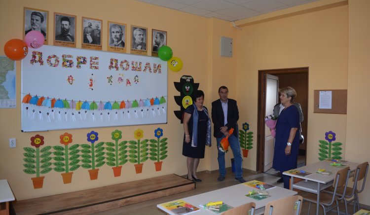 Народните представители от БСП-Велико Търново с приветствие по повод първия учебен ден
